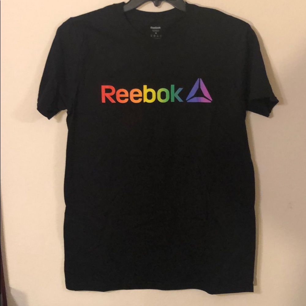 NWT REEBOK T-SHIRT M